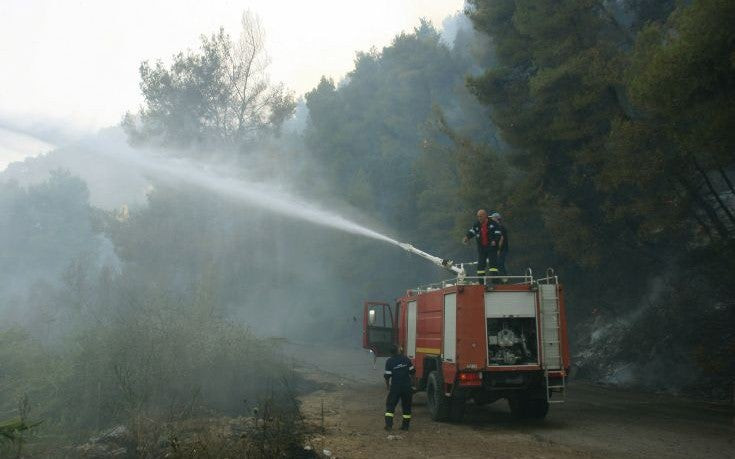 Σε εξέλιξη μεγάλη πυρκαγιά στον Πλακιά Ρεθύμνου